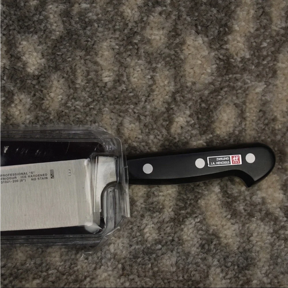 Zwilling J. A. Henckels Professional 's' Ice Hardened 8